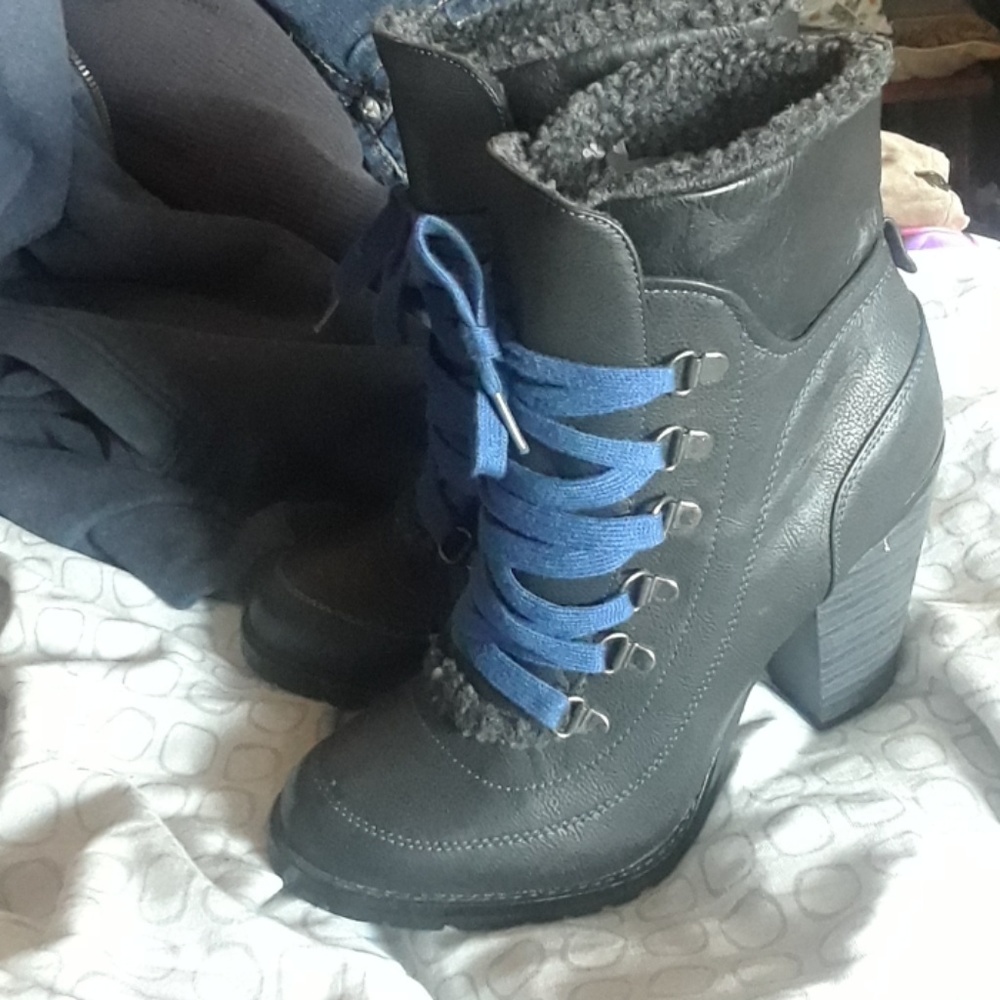 Cute winter booties - Picture 8 of 8